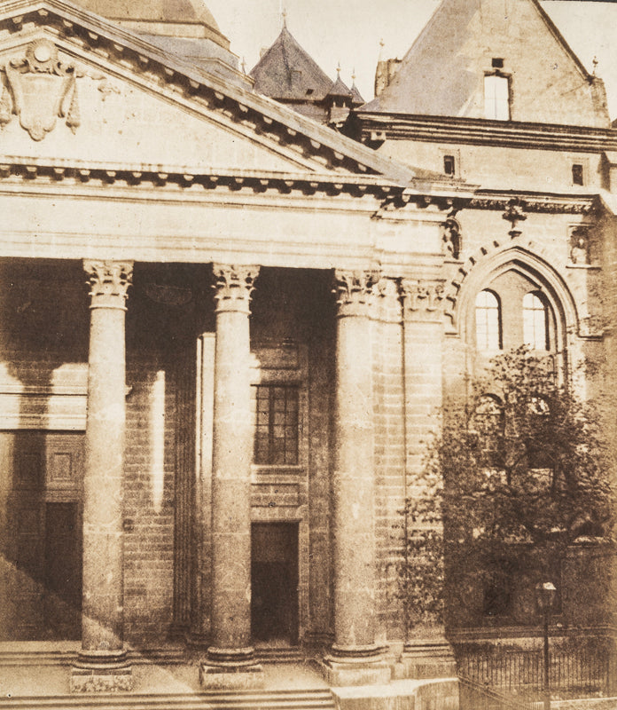 La  cathédrale Saint-Pierre et la chapelle des Macchabées vers 1850