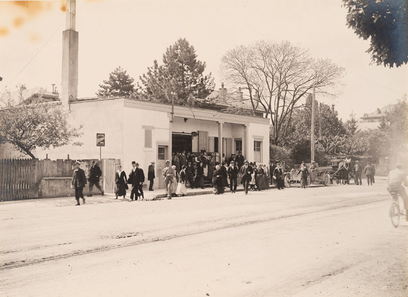 Genève - Ateliers des Charmilles, sortie des usines vers 1925