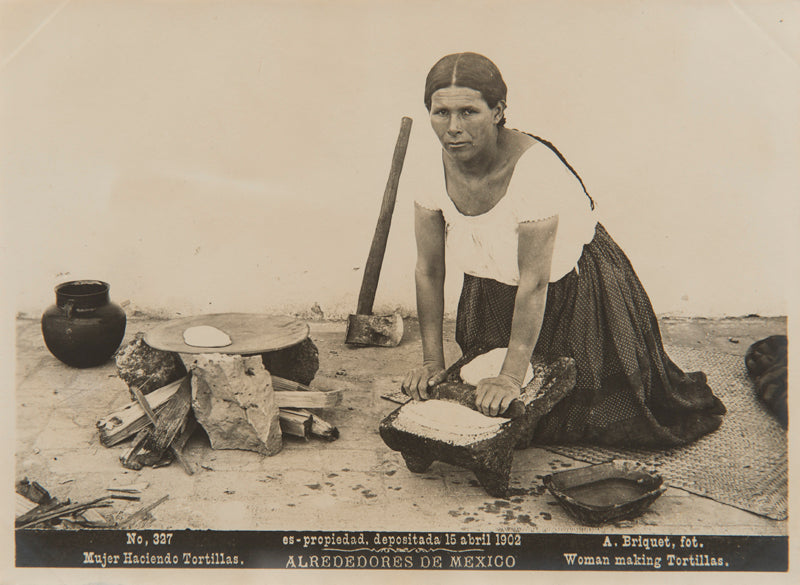 A. Briquet - Femme préparant des tortillas, Mujer Haciendo Tortillas, Mexique