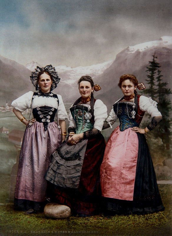 Photochrom - Bernerin & Unterwaldnerinnen, Suisse