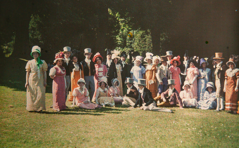 Fred Boissonnas - Autochrome - Les fêtes de juin 1914, "Groupe d'élégants" Genève, Suisse