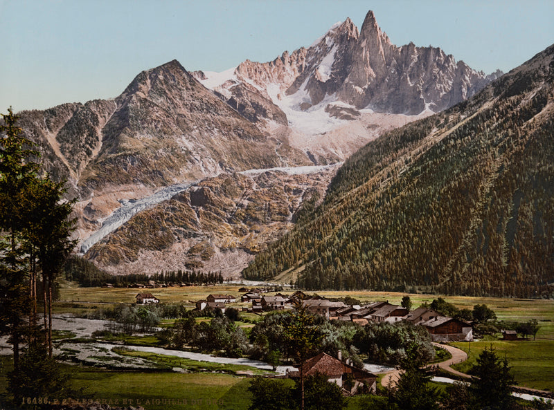 Photochrom - Les Praz et l’Aiguille du Dru, France