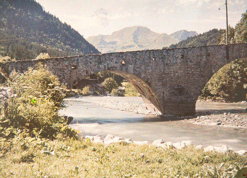 Vieux pont sur la Sarine, Fribourg, Suisse - Louis Rodieux - Autochrome 